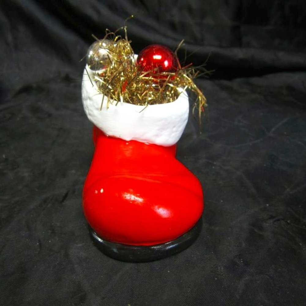 VINTAGE 80'S CERAMIC SANTA BOOT, HAND PAINTED RED WITH WHITE TRIM, CLEAN & BRIGH